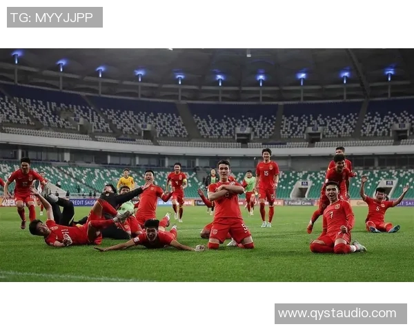 深圳足球队状态变革引发热议球迷期待新篇章的崛起与挑战 深圳足球队状态变革引发热议球迷期待新篇章的崛起与挑战