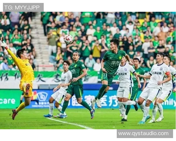 武汉足球队在邀请赛中以55分稳居积分榜首位,展现强劲实力 武汉足球队在邀请赛中以55分稳居积分榜首位,展现强劲实力