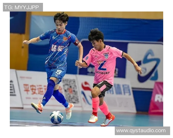 杭州足球队在总决赛积分榜上以52分稳居第一名展现强劲实力